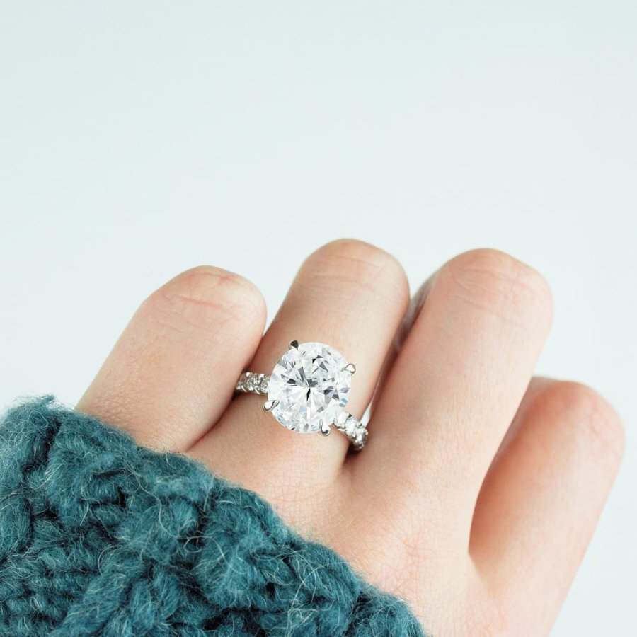 Oval lab-grown diamond in an 18K yellow-gold Sienna engagement ring from Brilliant Earth