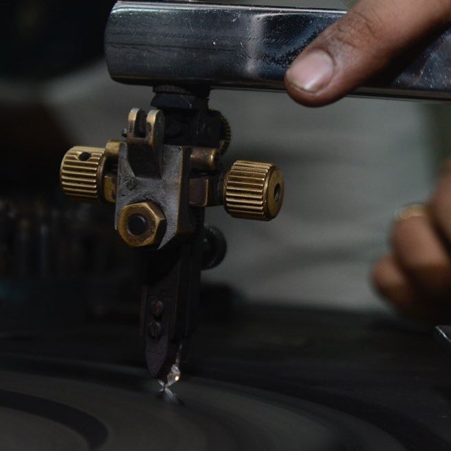 Diamond cutting and polishing work