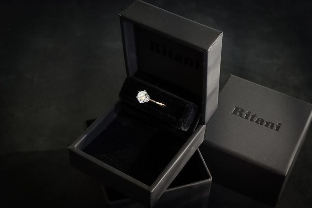 Ritani ring presentation from this guide. Ritani ring box pictured in our buying guide