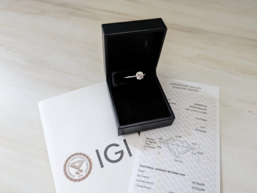 The ring and IGI report pictured in this guide. Ritani ring with its IGI grading report