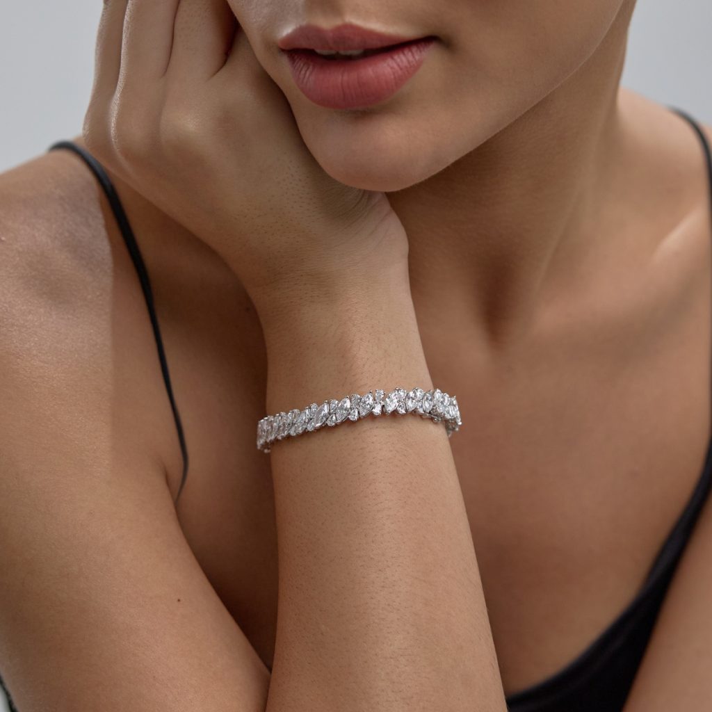 Nara Bracelet from the Grown Brilliance High Jewelry collection.