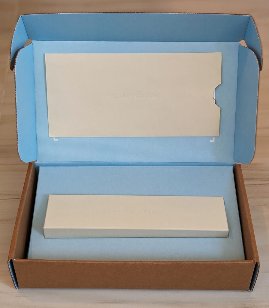 The packaging for the diamond tennis bracelet that we purchased during our review.