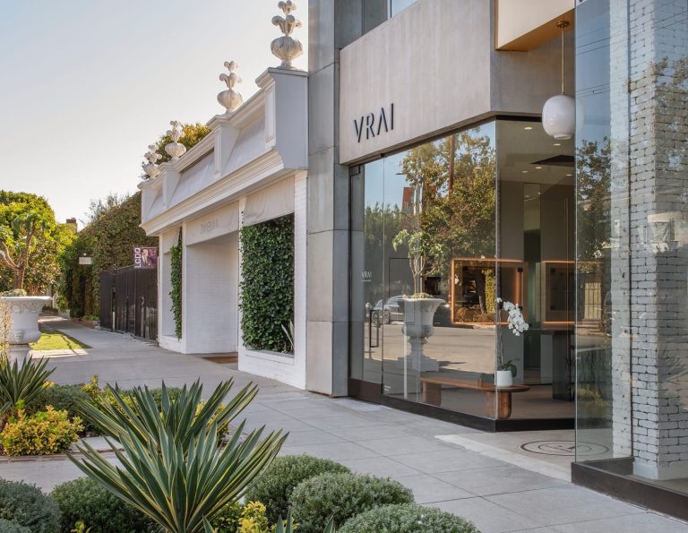 VRAI sales and discoúnts on jewelry.